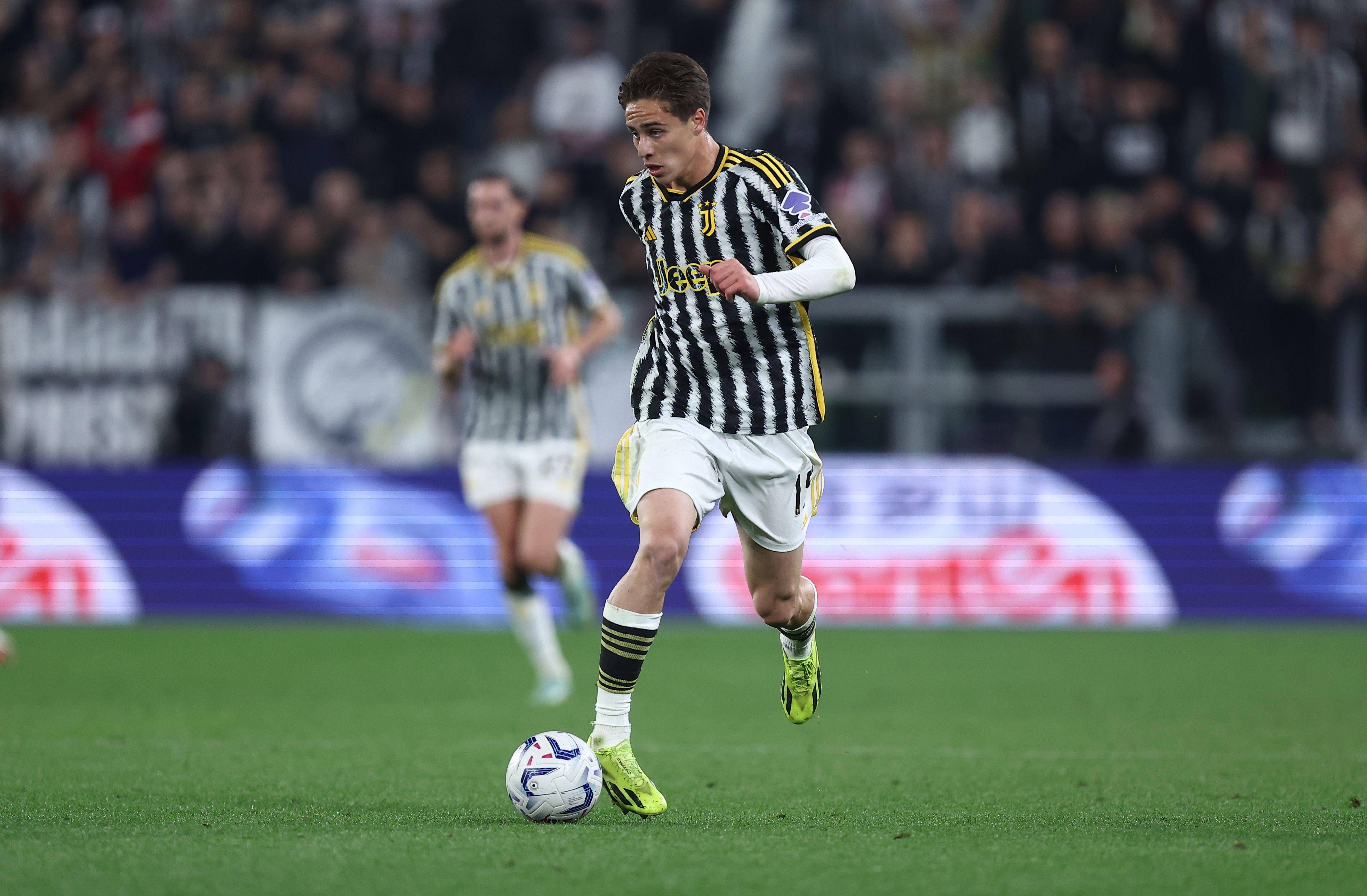 关于足总杯国际比赛日走向成谜；罗马扳平良机；底气十足；训练强度明显提升的信息