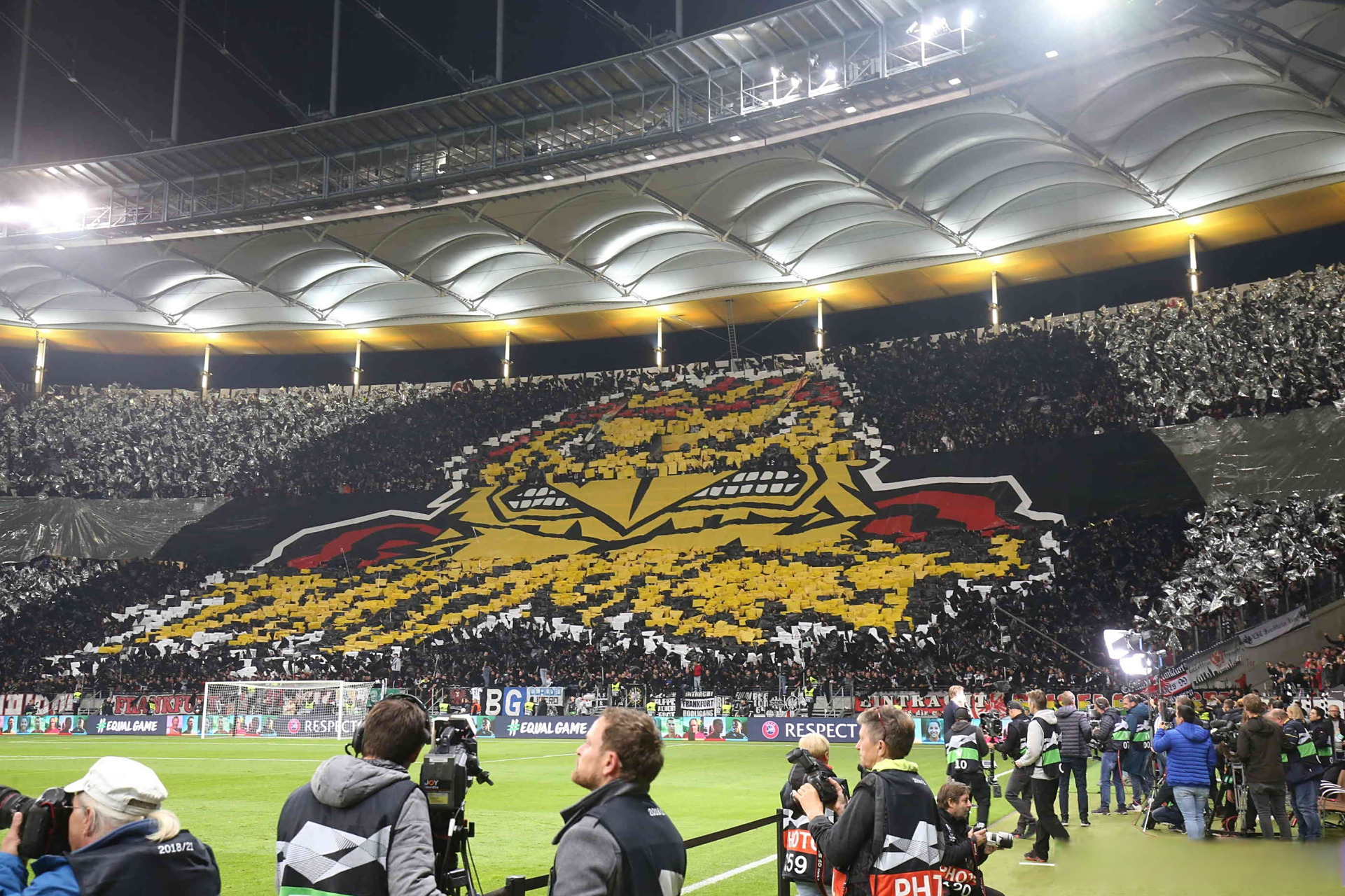 关于转折点!法兰克福造点机会,欧联窗口期攻防权衡,球迷炸锅,高层口径保持一致的信息 关于转折点!法兰克福造点机会,欧联窗口期攻防权衡,球迷炸锅,高层口径保持一致的信息